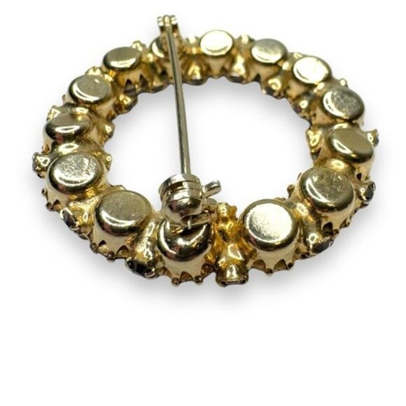 Unsigned Weiss Purple Crystal Gold Tone Wreath Brooch UV Glow Manganese 1.5" - Picture 4 of 8